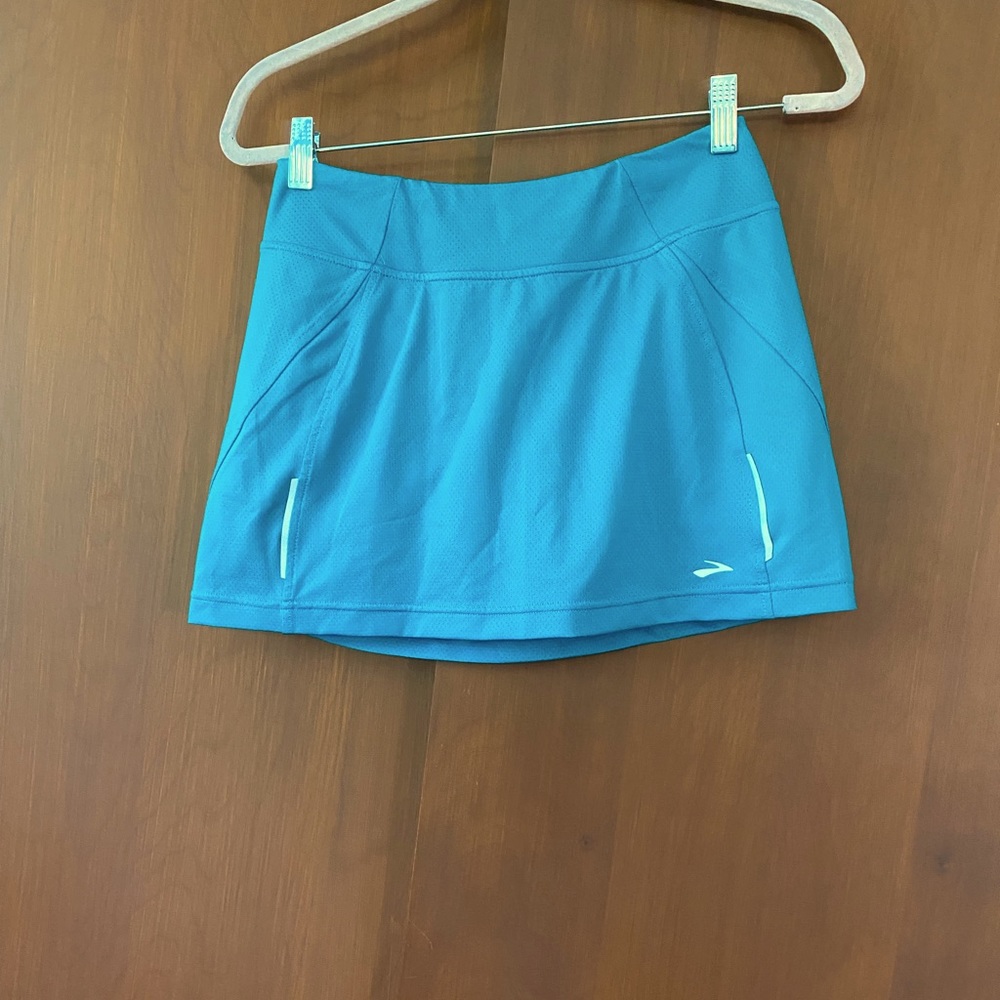 Brooks teal running skort